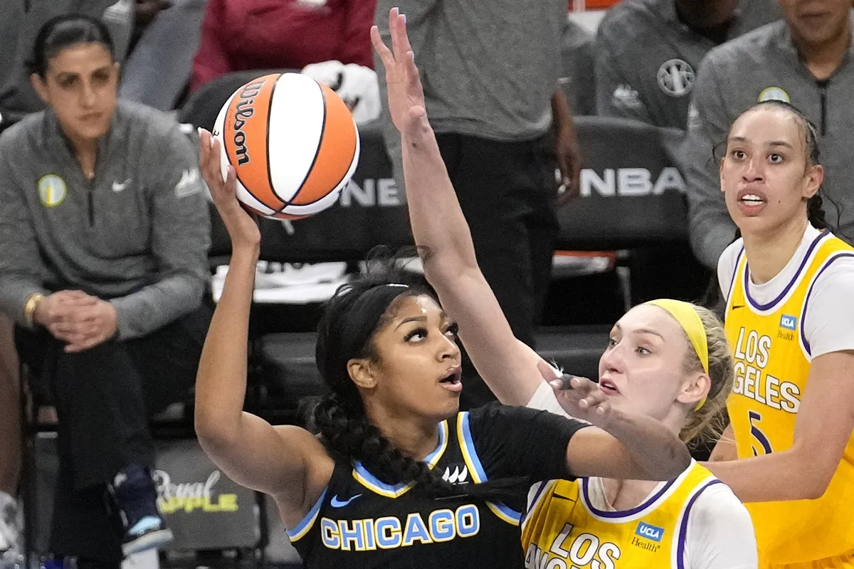 Hailey Van Lith and Angel Reese Unite in Chicago!