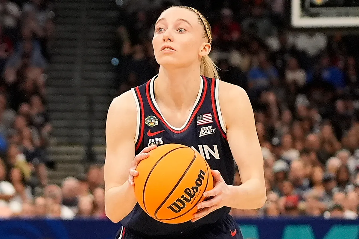 Paige Bueckers boyfriend: Who is the UConn star dating? | Marca - Who Is Paige Bueckers Dating? UConn Star's Relationship Status