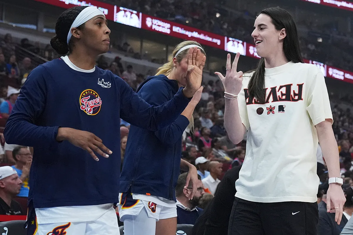 Calls for Caitlin Clark to stop overshadowing one of her teammates as she ...