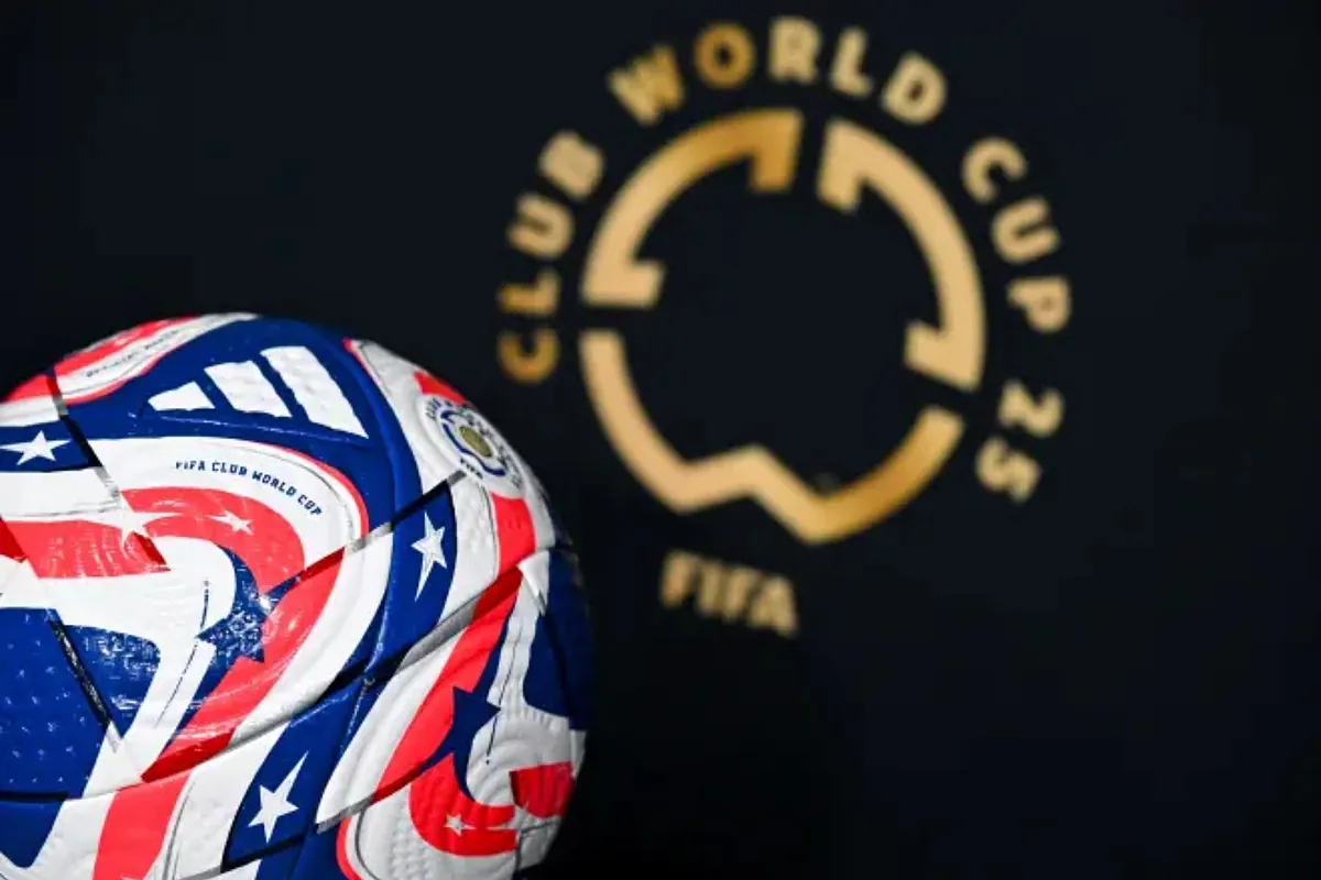 Who sings today at the Club World Cup and what is the opening ceremony like?