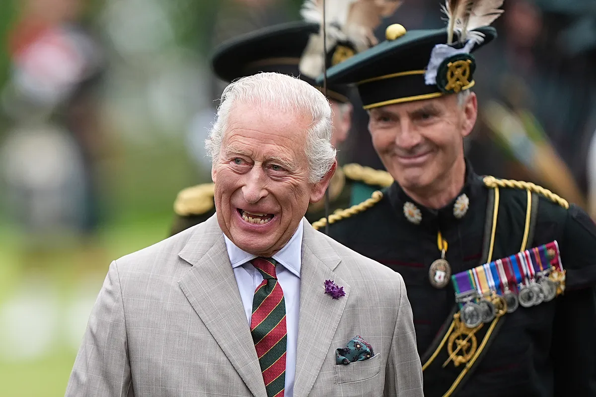 King Charles steps back and Prince William begins preparing to take the throne soon
