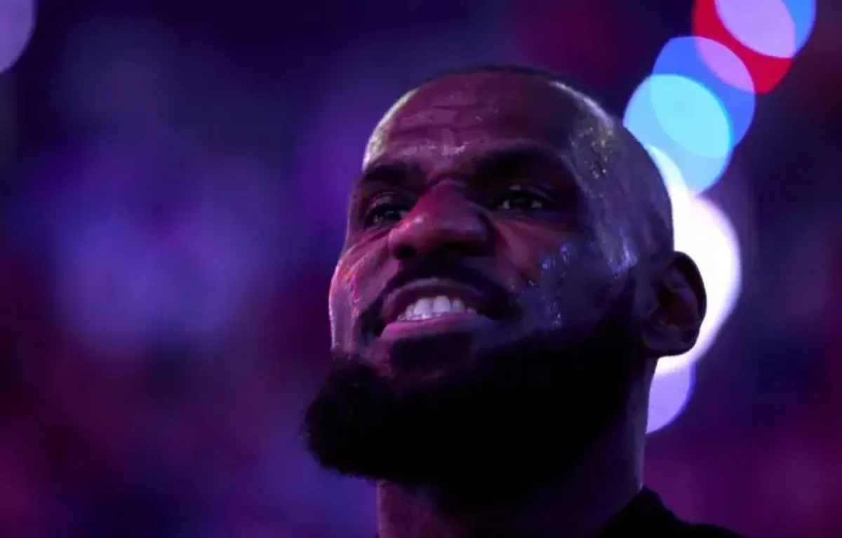 Image for article LeBron James aims to be NBA star commentator on Amazon