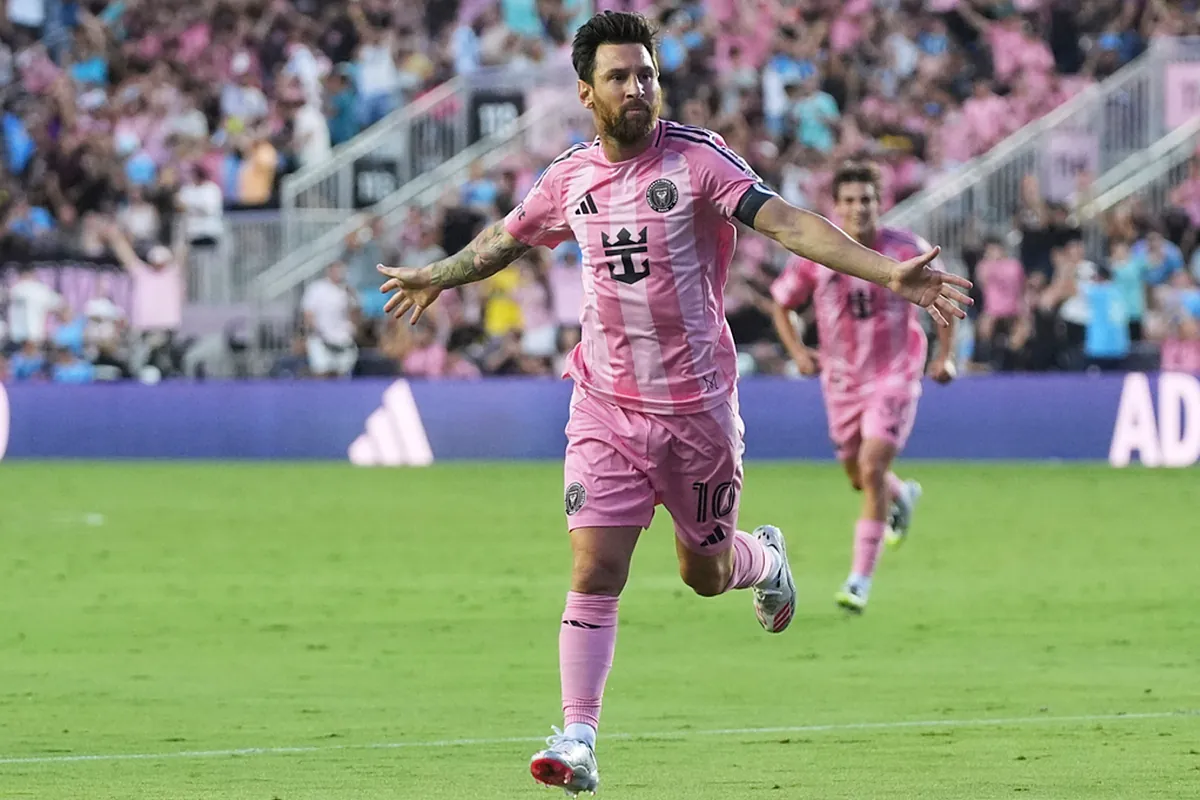 Lionel Messi makes MLS history once again and hits jaw-dropping free-kick goal