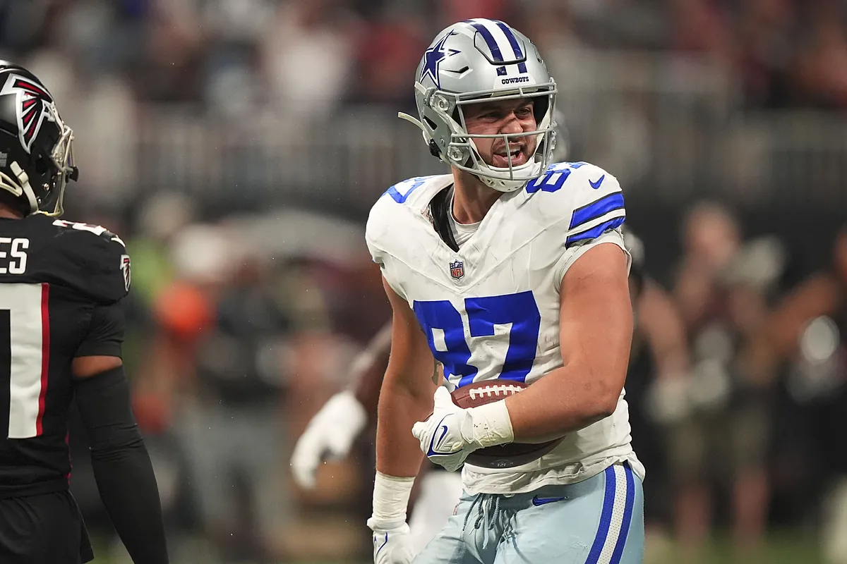 Jake Ferguson's latest move leaves Dak Prescott's fiancee 'melting' with love | Marca