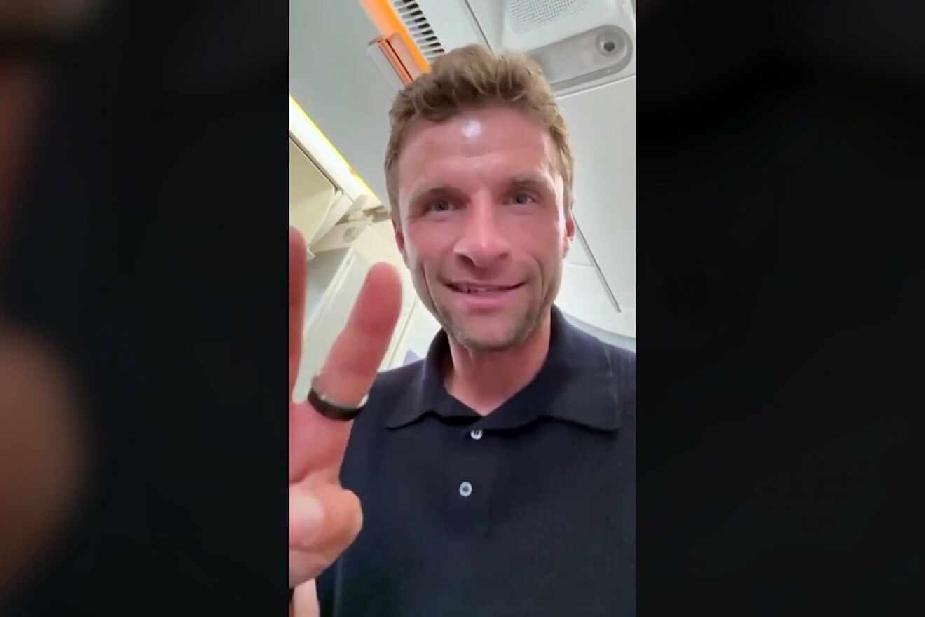 Muller excited and nervous about MLS debut: "The first time in 15 years... 'Manuele', where are you?"