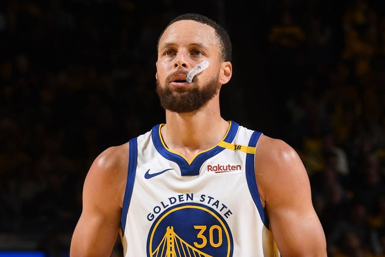 Stephen Curry leaves players and fans speechless by unexpectedly...