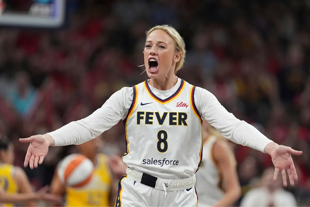 Sophie Cunningham forced to acknowledge Kelsey Mitchell after her incredible 38-point game for the Indiana Fever
