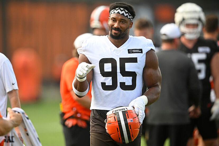 Myles Garrett gets into the same trouble as Shedeur Sanders, making it  impossible to hold him up as a role model for the Browns' rookie | Marca