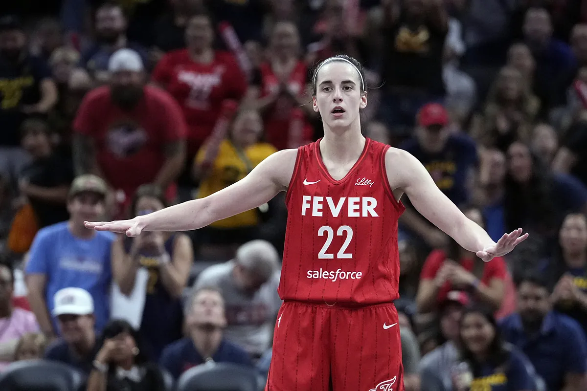 Jason Whitlock claims WNBA has launched an 'anti-Caitlin Clark propaganda  campaign | Marca