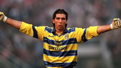 Buffon AC PARMA ブッフォン Buffon AC PARMA ブッフォン 1,049 Gianluigi Buffon Parma