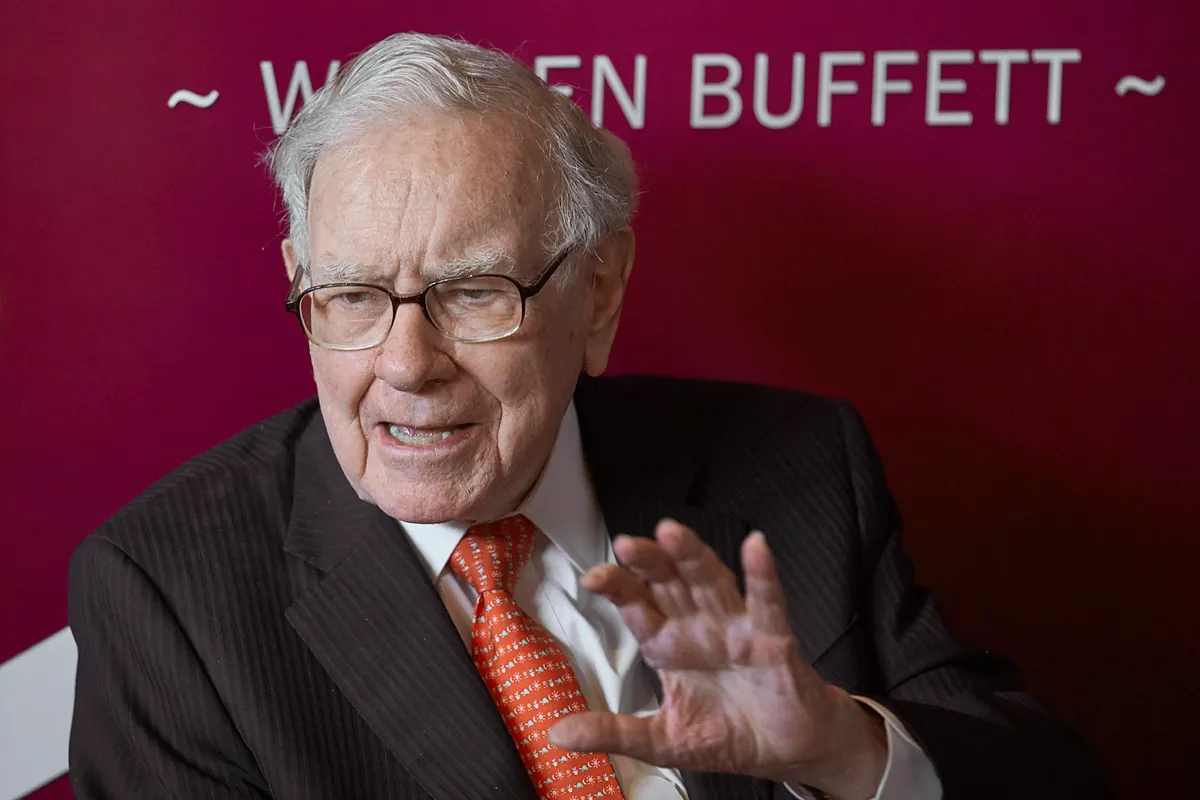 Warren Buffett Awards $1 Million for Perfect Bracket