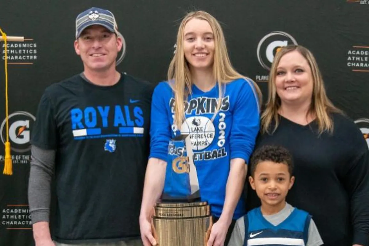 Paige Bueckers Family