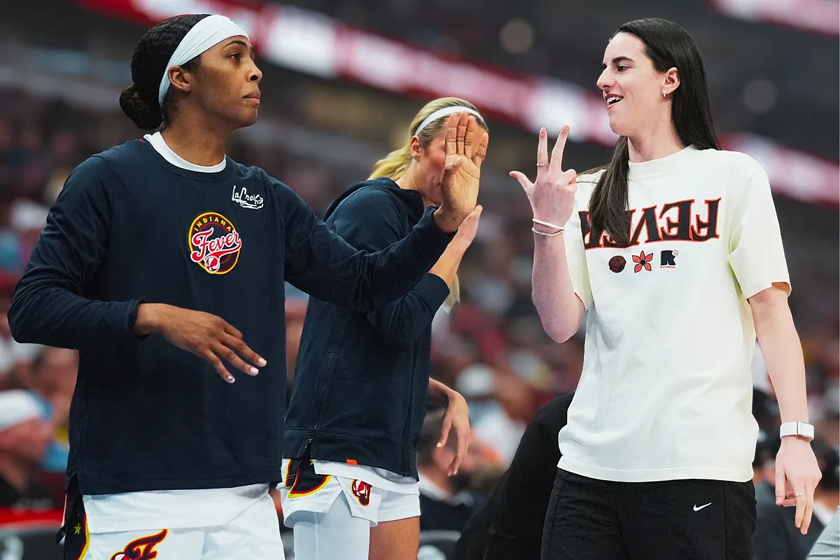 Caitlin Clark shares viral video of Sydney Colson celebrating her birthday  with the Indiana Fever | Marca