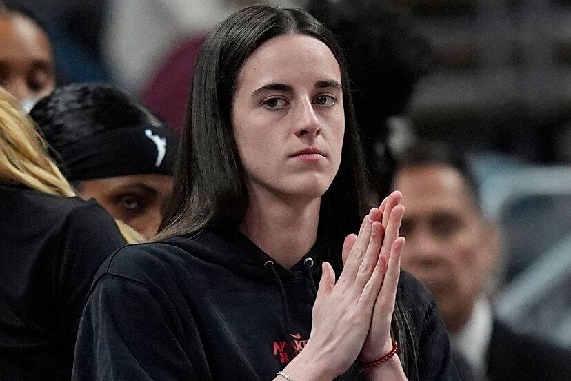 Caitlin Clark saddest off-court moment caught on camera as she's willing to  step in after major setback | Marca