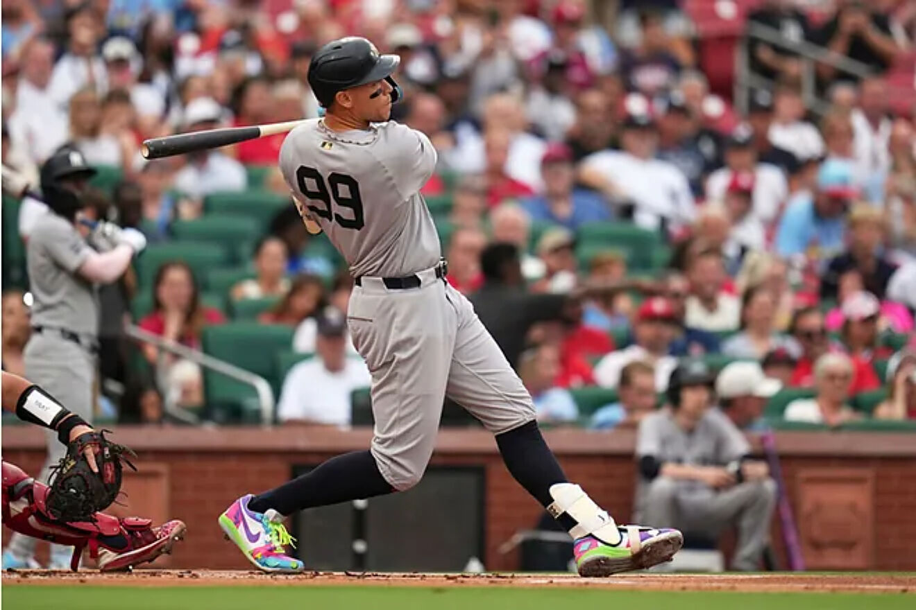 Judge hits his 39th home run of the season.