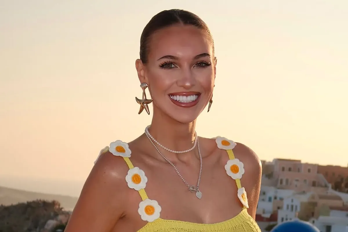 Veronika Rajek changes the rules of summer with an unexpected way of