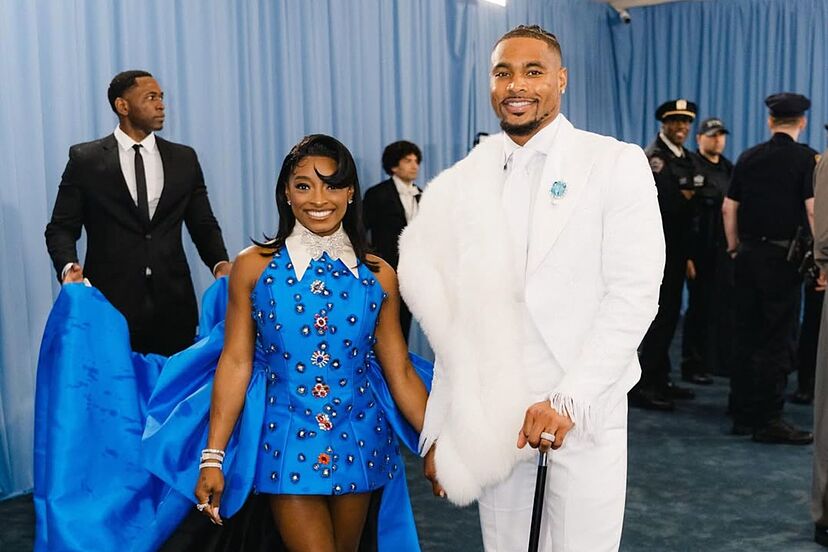 BREAKING NEWS: Jonathan Owens, the Green Bay Packers’ defensive star, together with his wife, gymnastics legend Simone Biles, has donated 2 tons of food to four elementary schools in Green Bay, along with a heartfelt letter to the school boards calling for salary increases for teachers and staff — a message no fan ever expected to hear… - manh