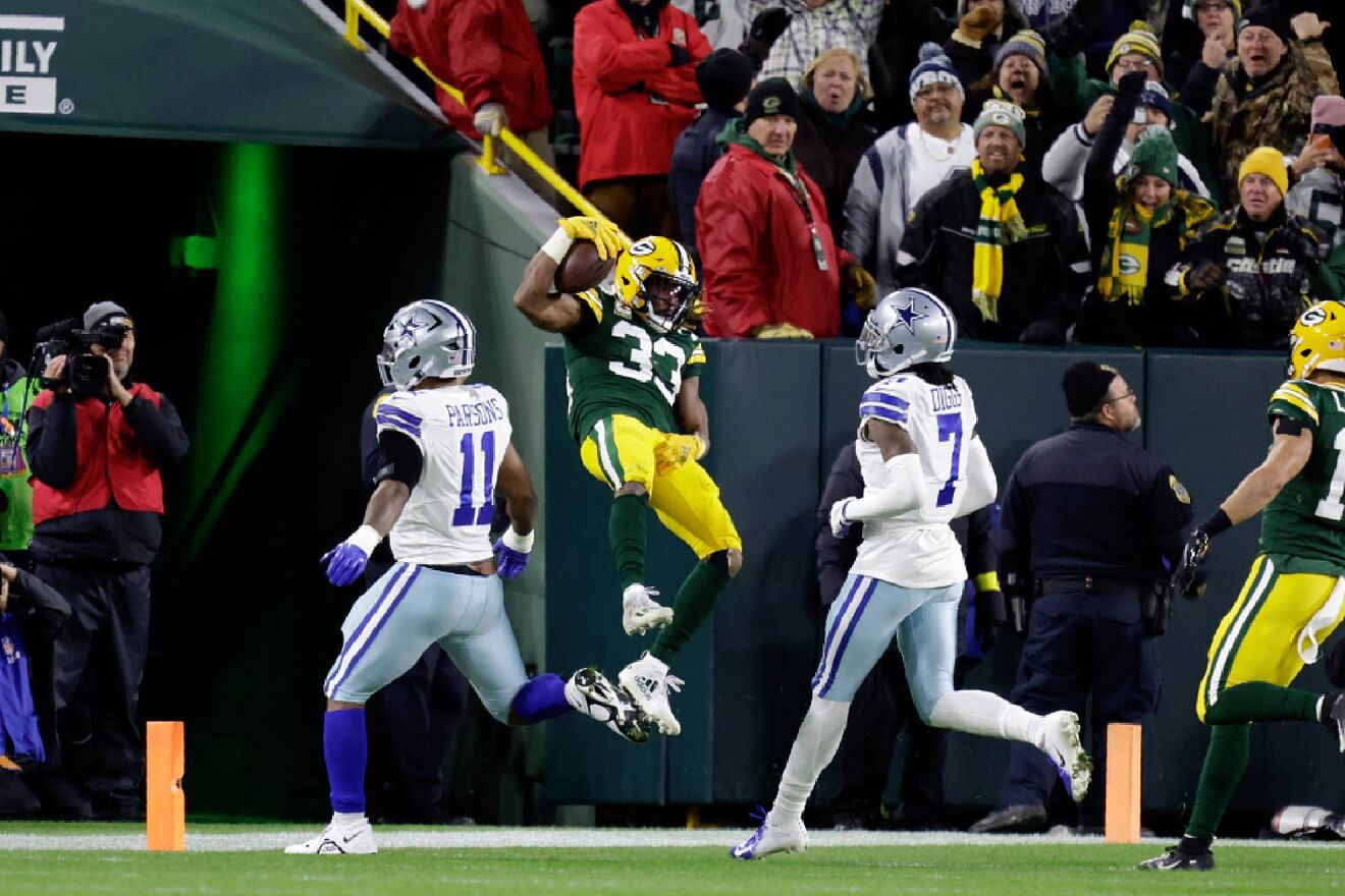 The Green Bay Packers are quietly working to steal Micah Parsons from the Dallas Cowboys