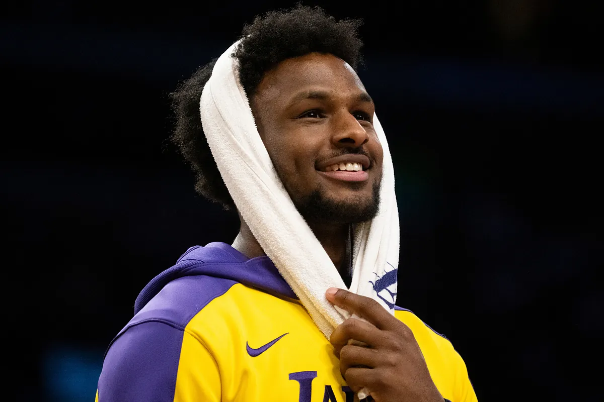 Bronny James ignores LeBron trade rumors and unleashes dunk that has Lakers fans thinking "Most Improved Award"