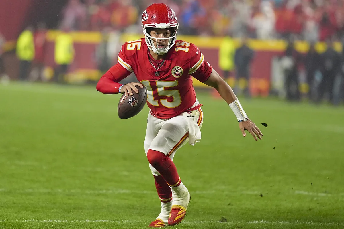 Patrick Mahomes Injury Update: 'He won't have to back off,' Andy Reid says  | Marca