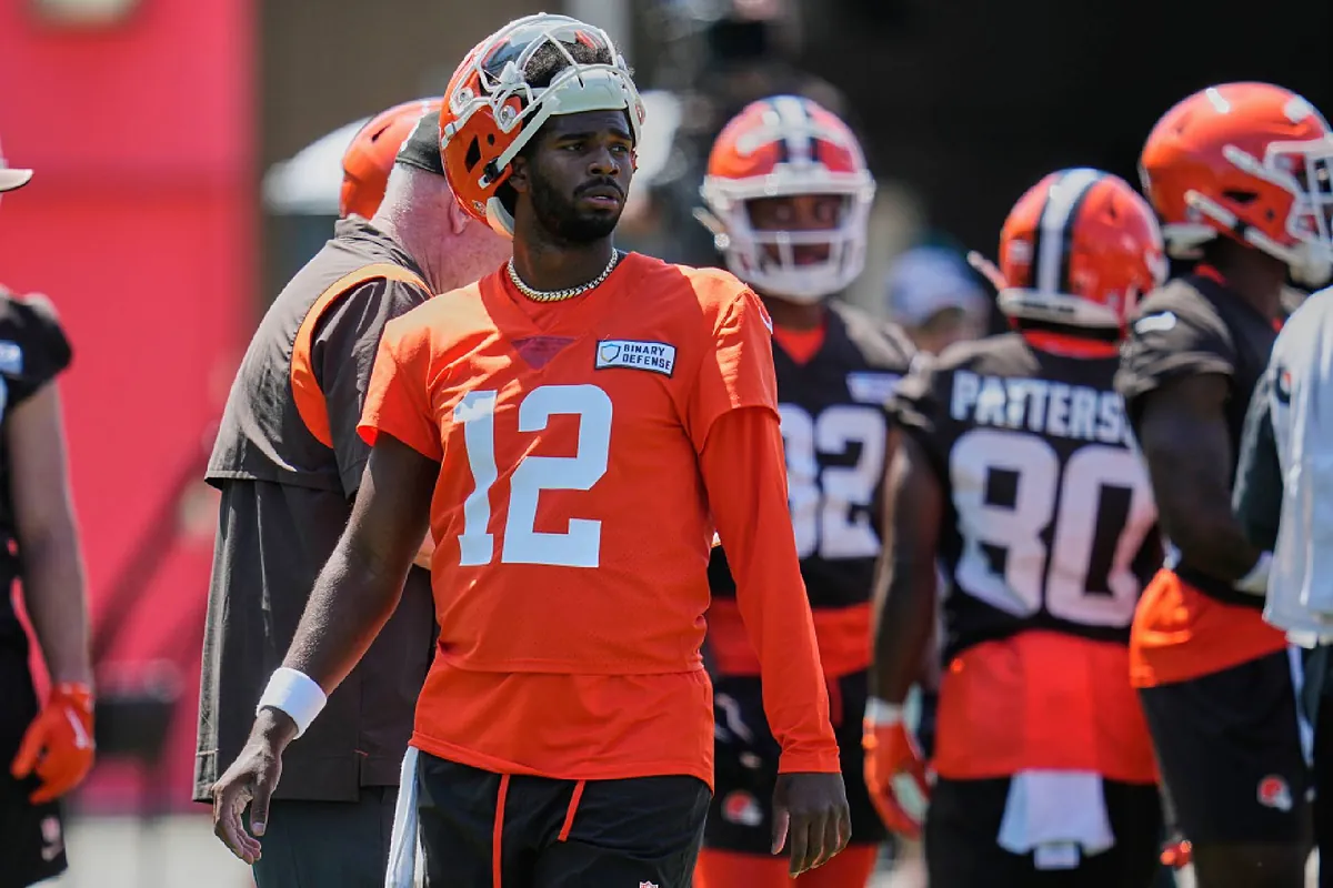 Shedeur Sanders is sinking with the Cleveland Browns and seems to be  collapsing just like in the Draft, all because of himself | Marca