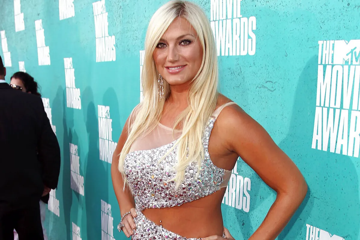 Hulk Hogan's body not yet cremated as daughter demands autopsy, Florida refuses
