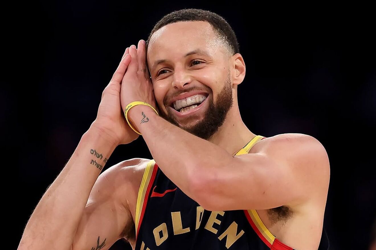 Stephen Curry can't keep a straight face with TikTok filters trolling...