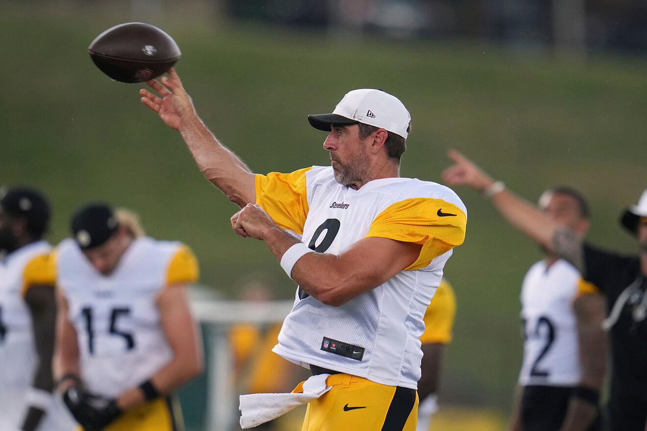 Aaron Rodgers responds to critics: quot We #39 ve been clicking much better quot in