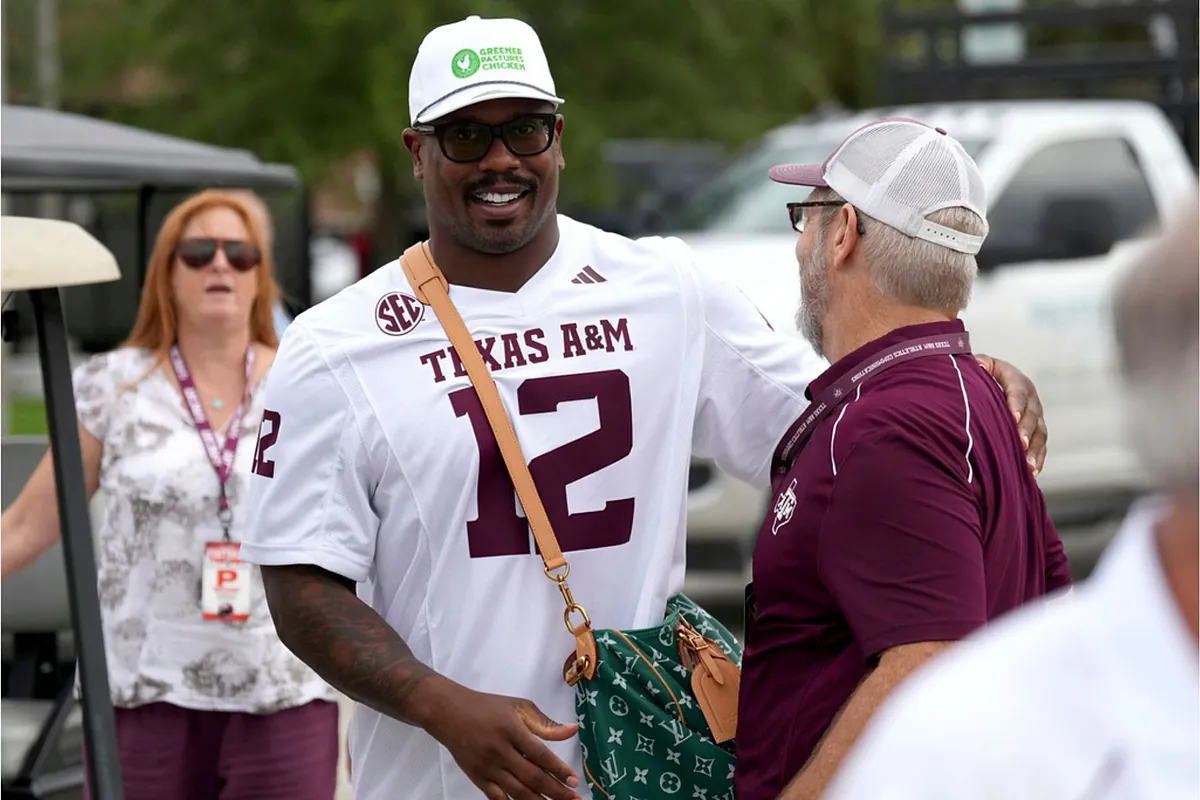 Von Miller almost quit Texas A&M before becoming a college football legend